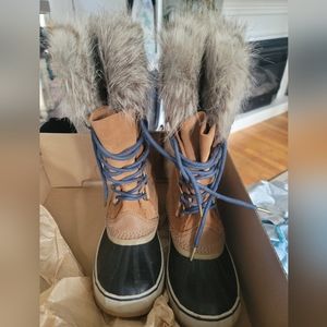 Sorel Joan of Arctic winter boots, size 11